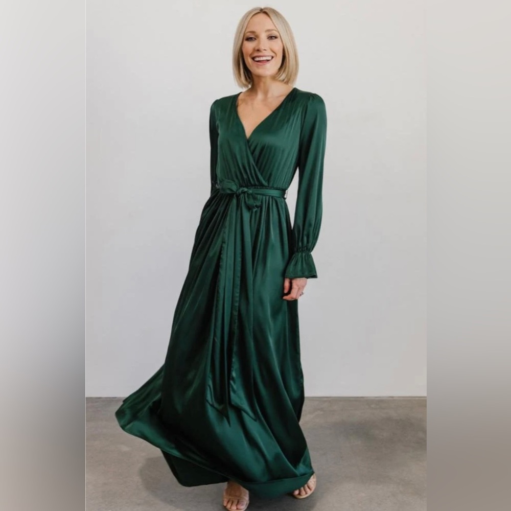 Beautiful green maxi dress!